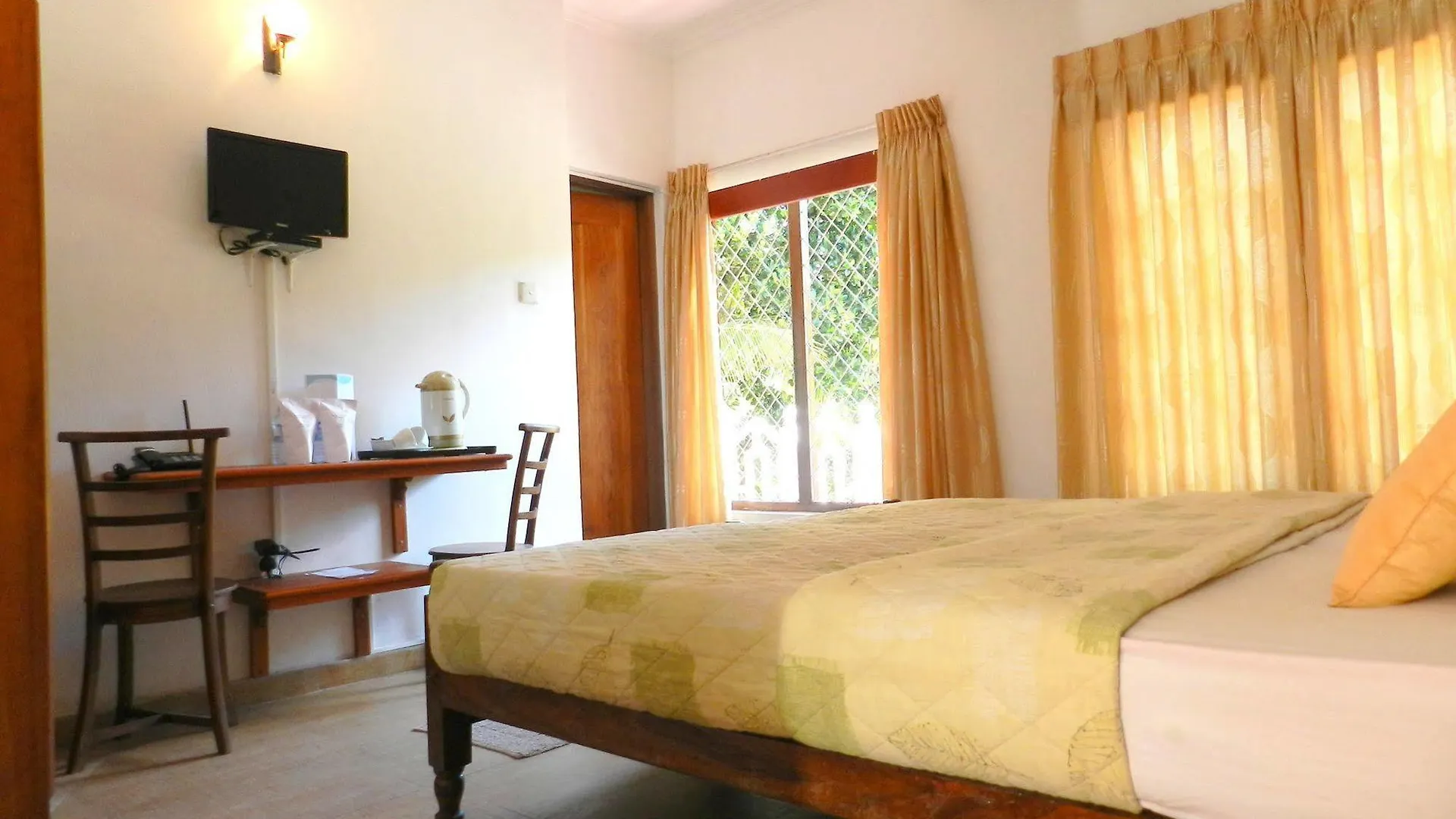 Oyo 433 Paradise Resort Kandy 3*,